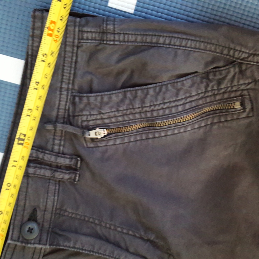 American Eagle low rise flare cargo never worn - Picture 9 of 12